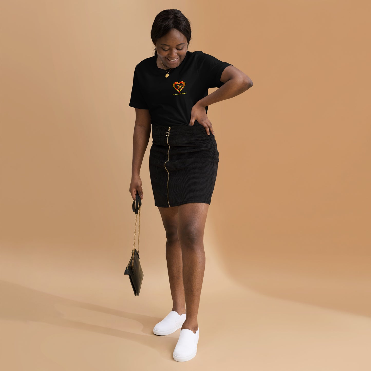T-shirt ajusté Unisexe Coeur poitrine Madras Sunshine Kè an mwen